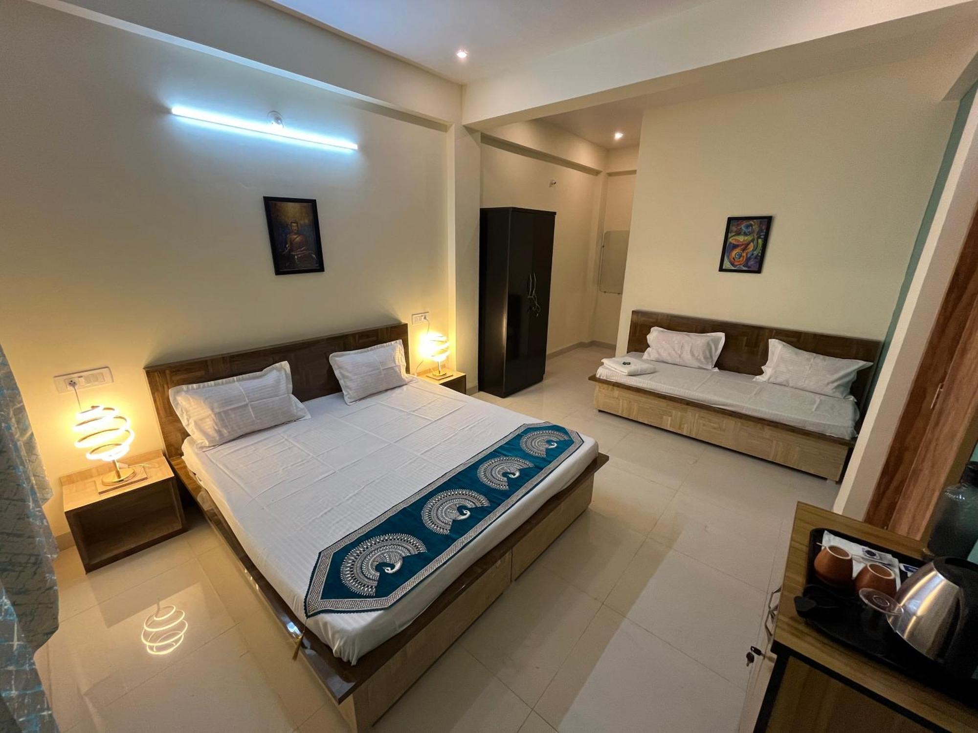 Hotel Shivashray Luxury Stays & Inn Ujjain Exterior foto
