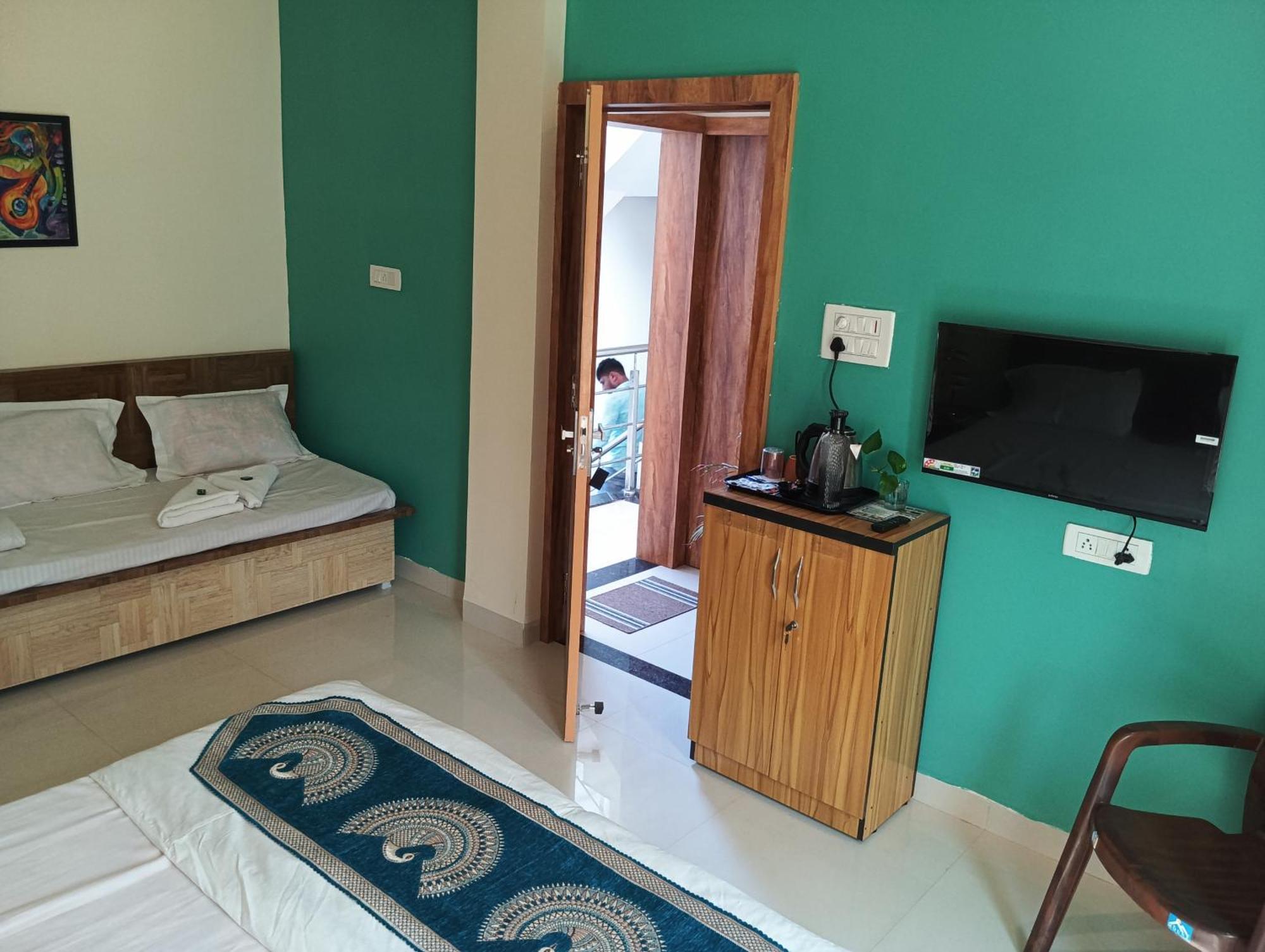 Hotel Shivashray Luxury Stays & Inn Ujjain Exterior foto