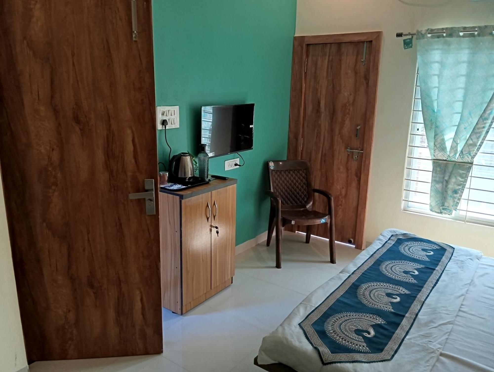 Hotel Shivashray Luxury Stays & Inn Ujjain Exterior foto