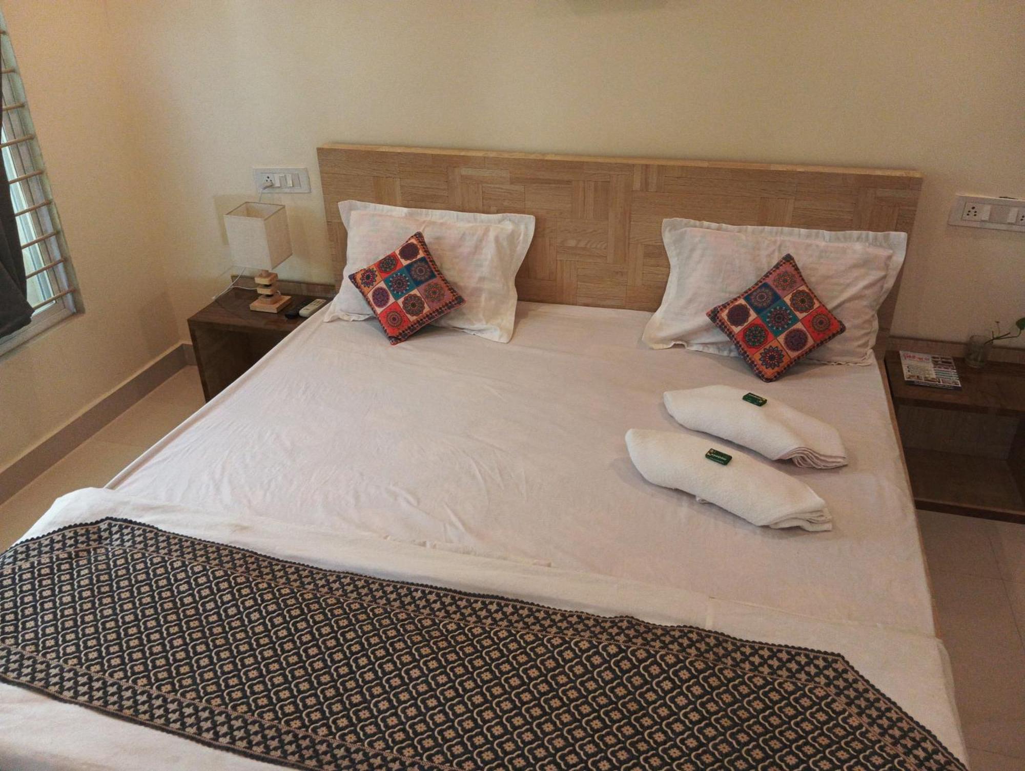 Hotel Shivashray Luxury Stays & Inn Ujjain Quarto foto